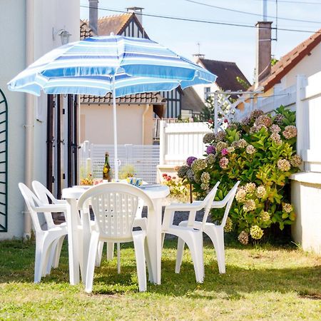 La Maison Cabourgeaise Proche Mer Exterior foto